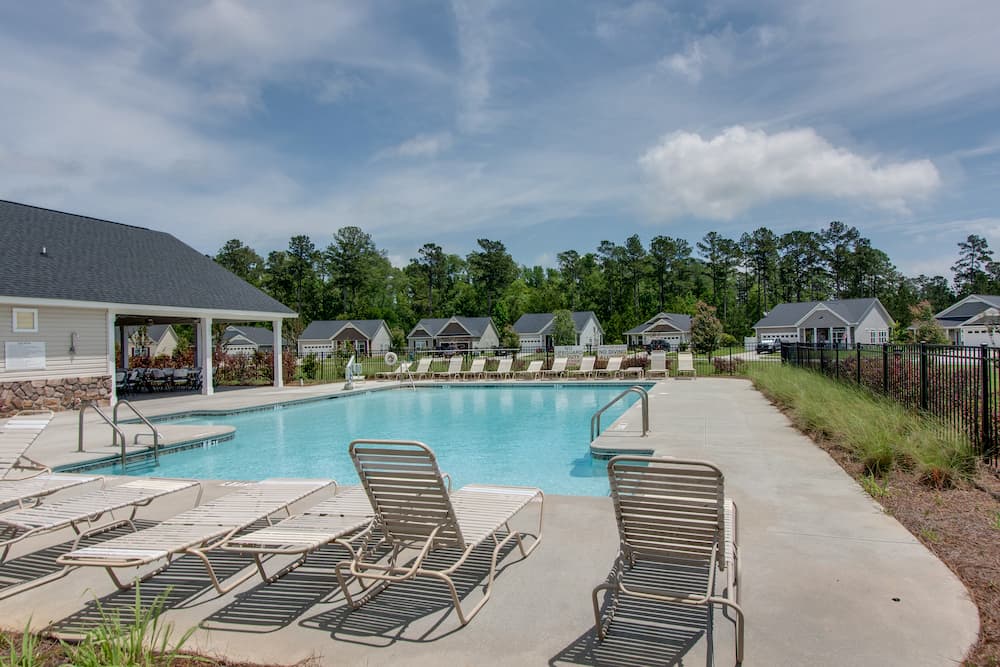 Hearthstone Lakes Pool