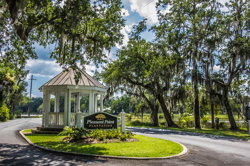 Pleasant Point entryway